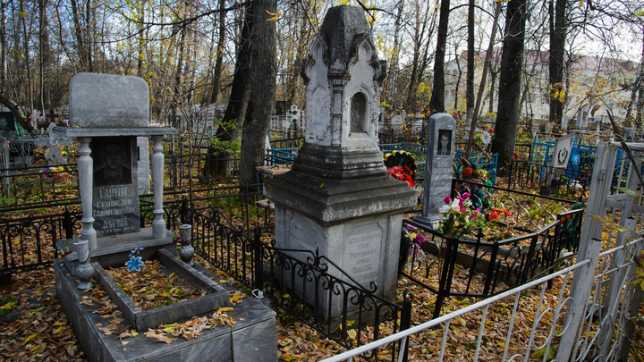 В Анапе после ливней затопило центральное кладбище