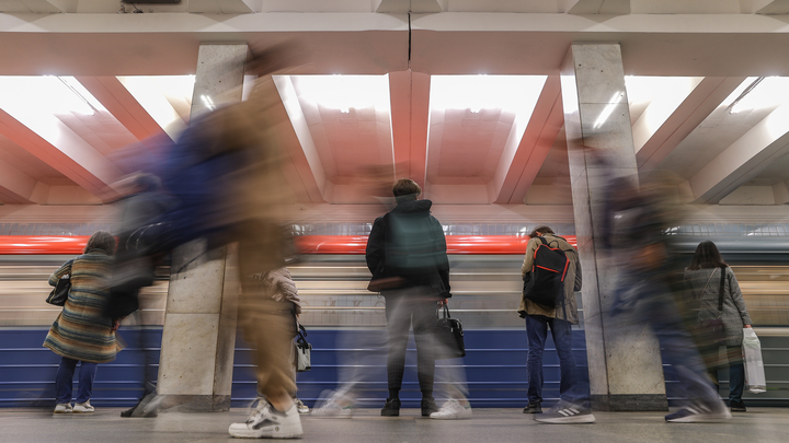 На конечной станции салатовой ветки метро ожидаются очереди из-за ремонта эскалатора