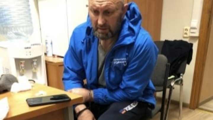 Продлён арест обвиняемого в убийстве и побеге из ИВС Александра Мавриди