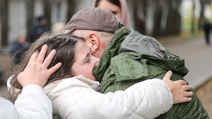Военкоматы Новосибирской области начали отменять повестки отцам троих детей