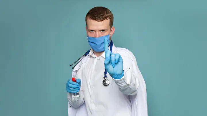 Назвал смертельным: Гинцбург предупредил о скрытой угрозе из Индии