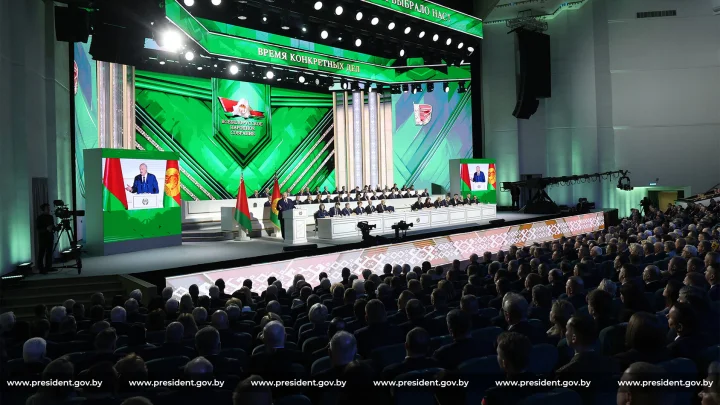 Лишний вес - это катастрофа: Лукашенко призвал белорусов быть спортивными