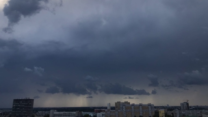 В Нижегородскую область пришёл ураган: ветер будет бушевать 17 и 18 октября