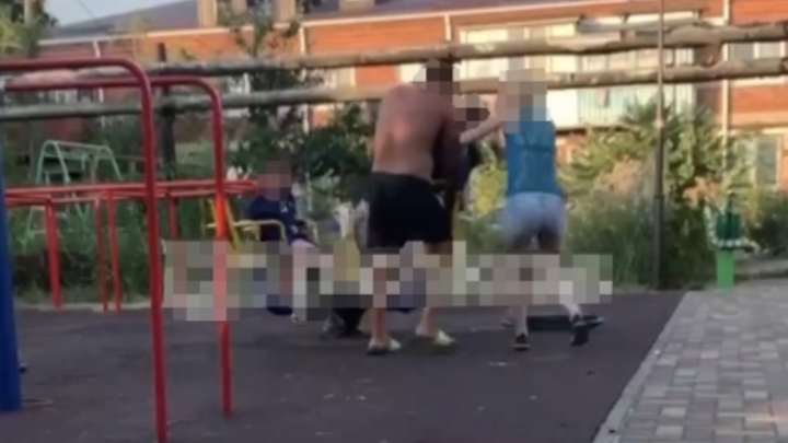 СК займётся историей с избиением ребёнка на детской площадке в Адыгее