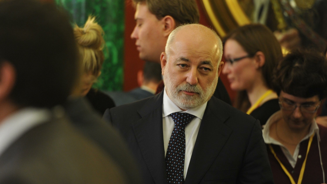 «Ренова» из-за санкций лишилась $132 млн швейцарских дивидендов «Ренова» из-за санкций лишилась $132 млн швейцарских дивидендов