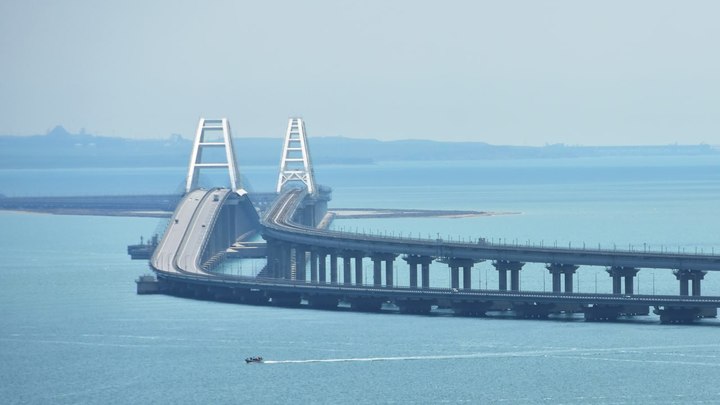 На Кубани за ночь очередь из машин у Крымского моста ликвидировали