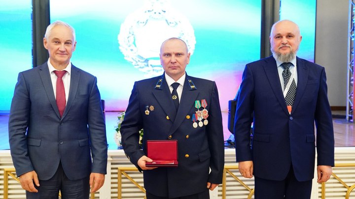 Лучшим работникам угольной промышленности вручили награды в Кузбассе