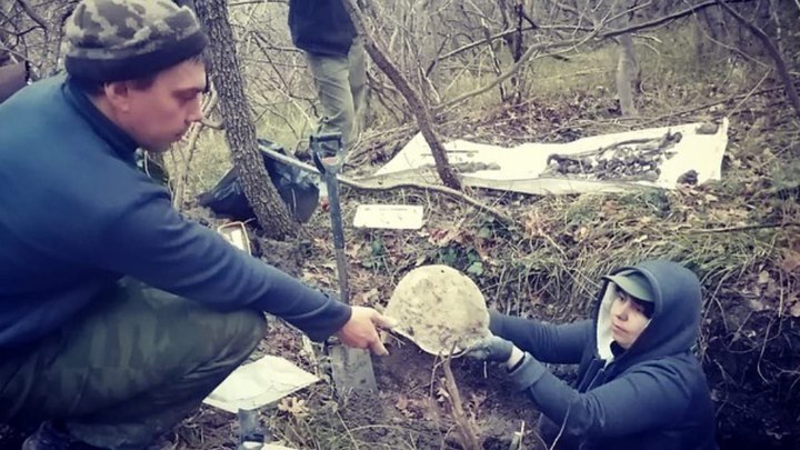 Под Новороссийском чёрные копатели разграбили советский блиндаж