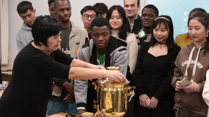 Африка заговорит по-русски: Минобрнауки РФ назвало ключевые проекты по обучению языку на континенте