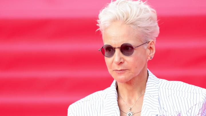 Две жизни Людмилы Артемьевой: Какие трагедии скрывает звезда Сватов за кулисами славы