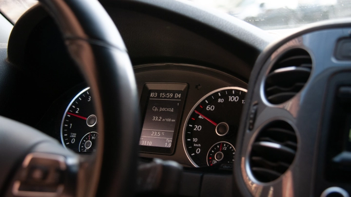 Автоэксперт раскрыл секрет: сбросить все ошибки на панели приборов можно за 30 секунд