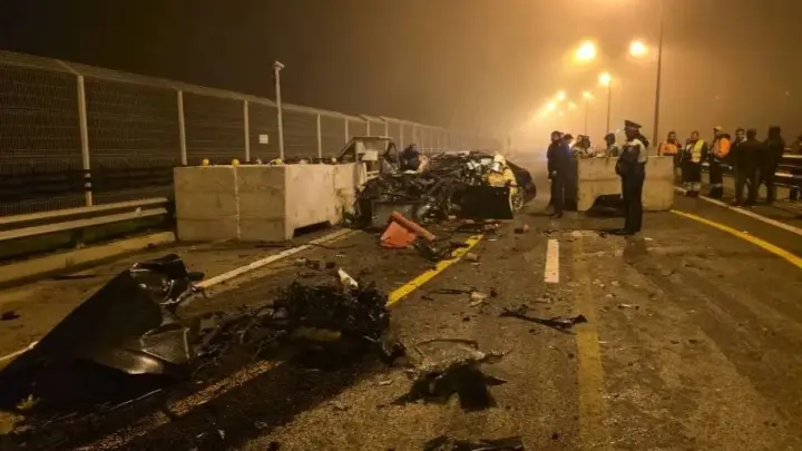 Два человека погибли в ДТП с Mercedes-Benz на Крымском мосту