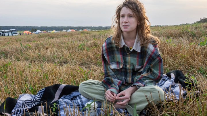 Отёк Квинке с приступом удушья случился у Монеточки* на концерте в Риге