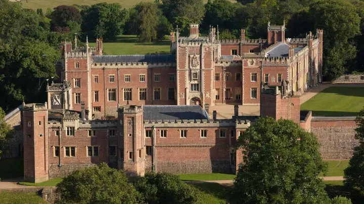 Елизавета II была в ярости даже в день смерти супруга