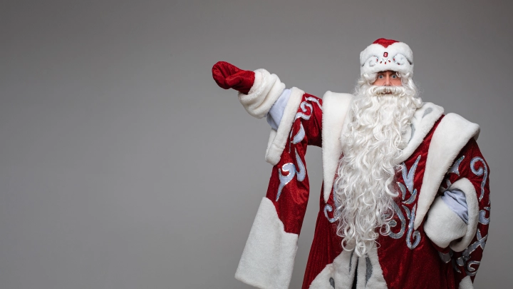 Челябинец, чьего ребенка обделили подарком в саду, стал Дедом морозом для многих детей