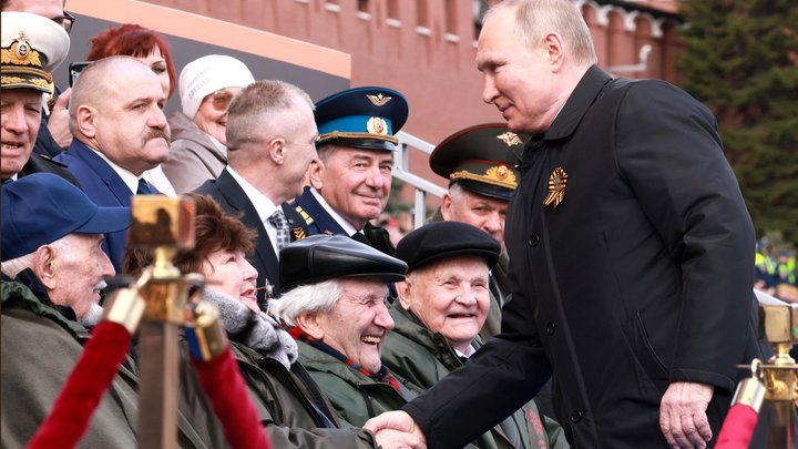 В США заявили, что Путин вернул Россию с того света и сделал сверхдержавой