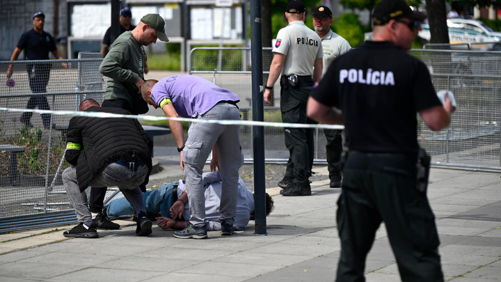 Назвать улицу и признать героем Украины: В Киеве предложили увековечить покушавшегося на жизнь премьера Фицо