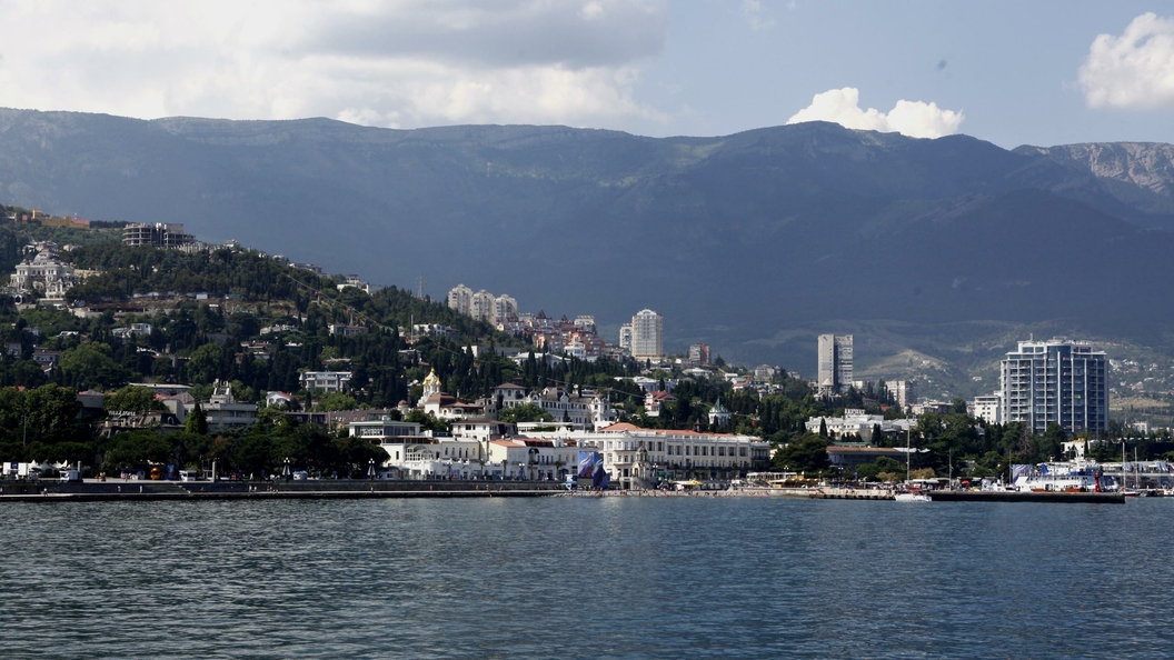 После блэкаута объекты в Крыму переведены на резервные источники питания После блэкаута объекты в Крыму переведены на резервные источники питания