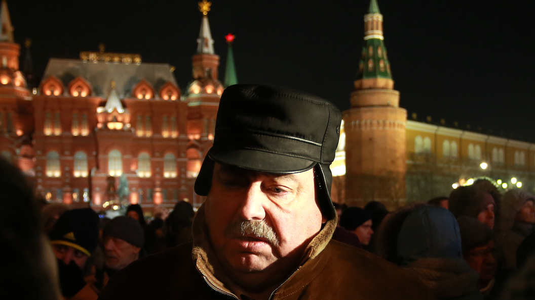 Глава СПЧ объяснил, почему Гудков и Ко толкают людей под полицейские дубинки Глава СПЧ объяснил, почему Гудков и Ко толкают людей под полицейские дубинки