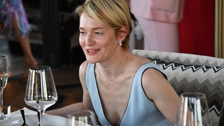 Звезда “Утомленных солнцем” Толстоганова появилась на публике в Сербии с мужем