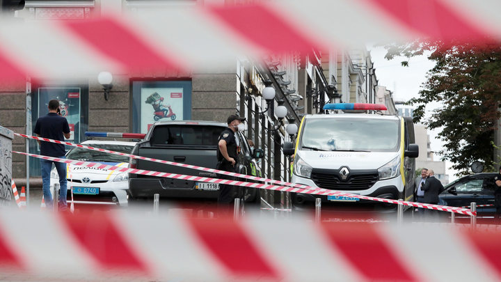 Будете смеяться: В Полтавской области вооружённый атошник захватил заложников