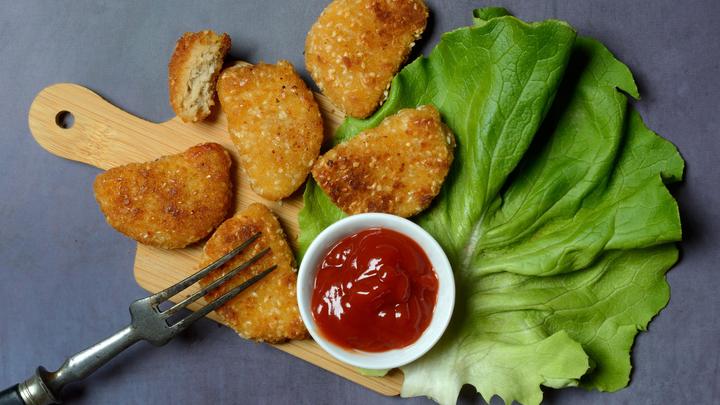 Скинуть за неделю на жирной пище: Врач подсказал самый эффективный способ похудения