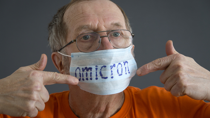 Омикрон станет спасением для русских? Вирусолог призвал не пугаться рекордных цифр