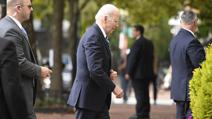 Байден надеется на отдельный проект помощи Украине