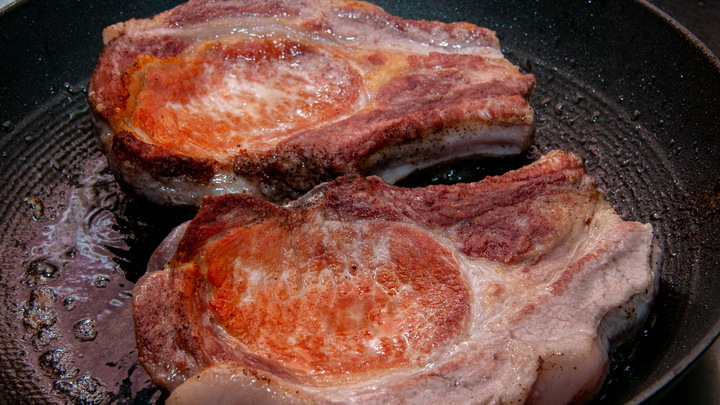 Эндокринолог предупредила о негативном влиянии жареного мяса на нервную систему