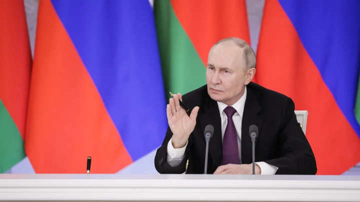 Путин: Москва поддерживает идею перемирия, но остаются вопросы контроля его исполнения