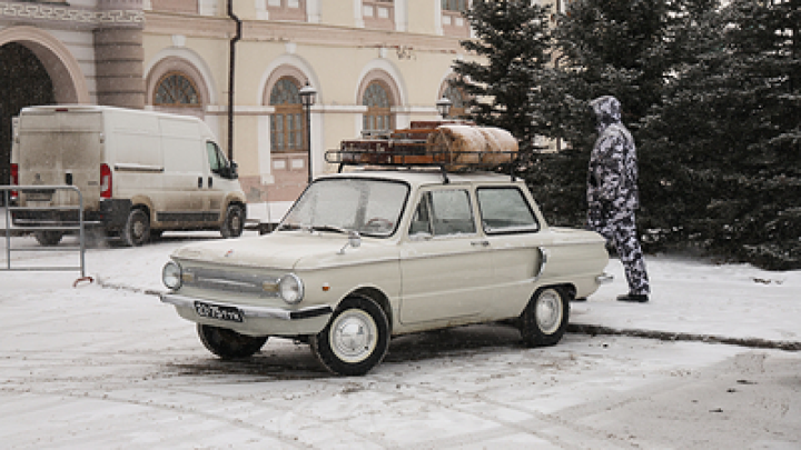 Гладков рассказал о предприимчивых белгородцах, подставляющих старые автомобили под обстрел