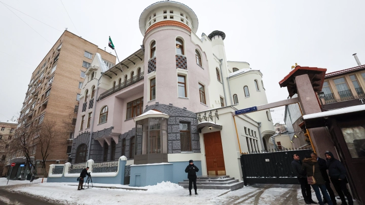 Аккаунт посольства Сирии взломали: Башар Джаафари останется в Москве