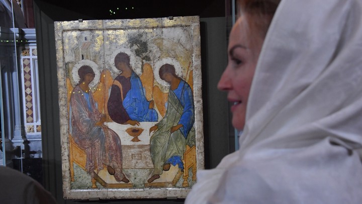 Президент России Владимир Путин прибыл в Свято-Троицкую Сергиеву лавру