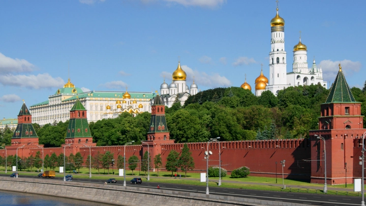 Не надо врать - факты говорят об обратном: Зеленского попросили поехать в Москву