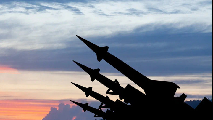 ВСУ накачивают техникой. Матюшин говорит: Ждите. Посольство США не зря выпустило свой призыв