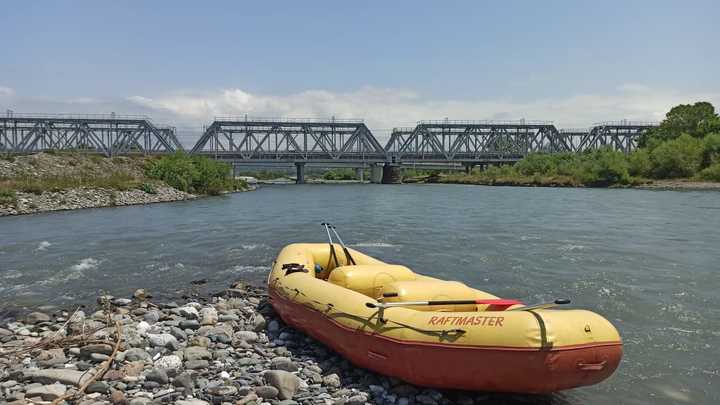 В Сочи в акватории Черного моря обнаружили тело мужчины, пропавшего в устье реки Мзымта