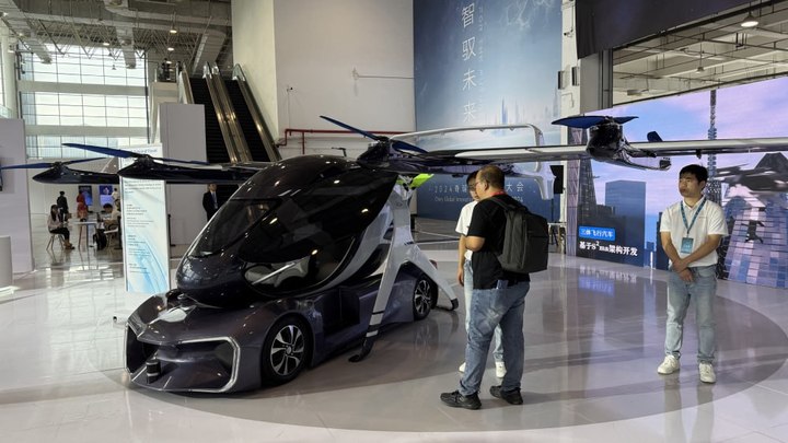 В Китае презентовали летающий автомобиль компании Chery