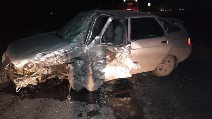 В Кузбассе в ДТП с грузовиком погиб водитель легкового автомобиля