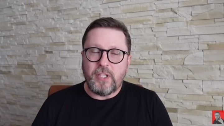 Украинский оппозиционный блогер Шарий назвал виновника обстрела его авто в Испании