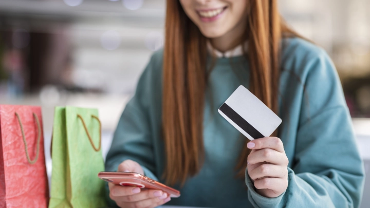 Мишустин анонсировал единые цены на маркетплейсах независимо от способа оплаты