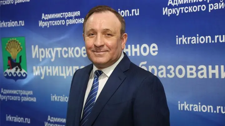 Биография мэра Иркутского района Леонида Фролова: что известно о чиновнике, пригрозившем блогерам