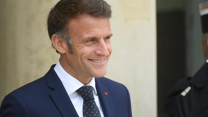 Политик Филиппо: Макрон в панике отверг мирное урегулирование на Украине