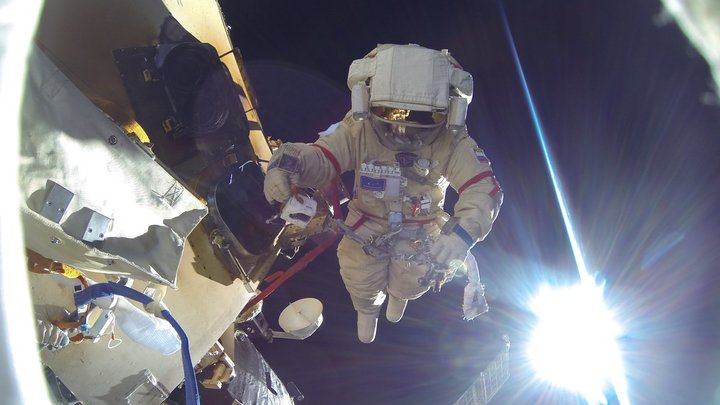 Русский космонавт предсказал свою смерть: У подъезда остановилась чёрная Волга