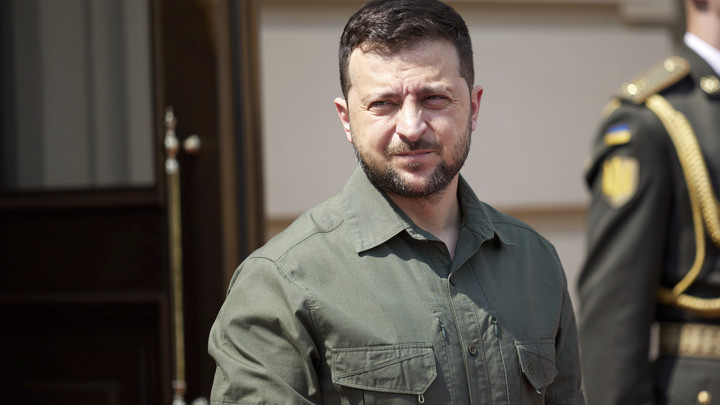 Зеленский не знал о введении спецразрешений для военнообязанных
