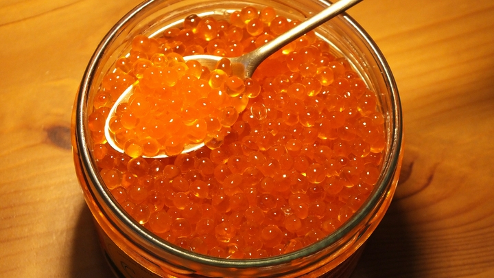 К Новому году красная икра может подорожать на 15%