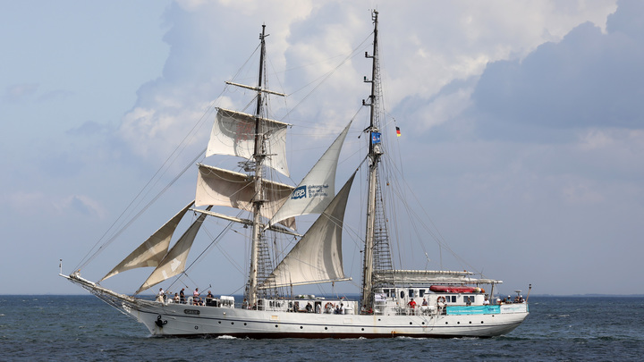 Не было ни живых, ни мёртвых: Что стоит за катастрофой самого загадочного судна в мире?