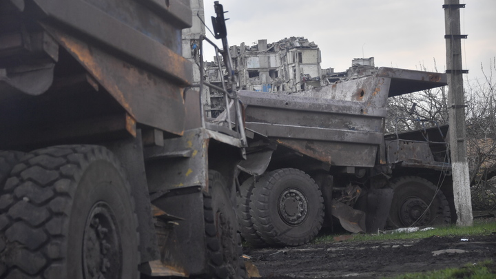 Неонацисты обстреляли пограничное управление ФСБ в Брянской области