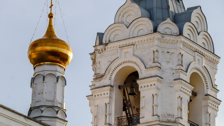 В Запорожской области восстанавливают поврежденную в результате обстрелов церковь