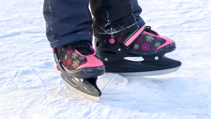 Каток в Губернаторском парке Петрозаводска 2023: адрес, время работы, программа мероприятий