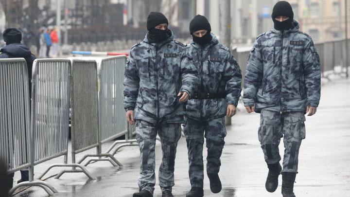 В Екатеринбурге силовики устроили облаву на мигрантов